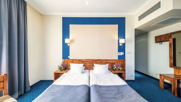 Habitación doble | Escritorio, espacio para trabajar con laptop y insonorización