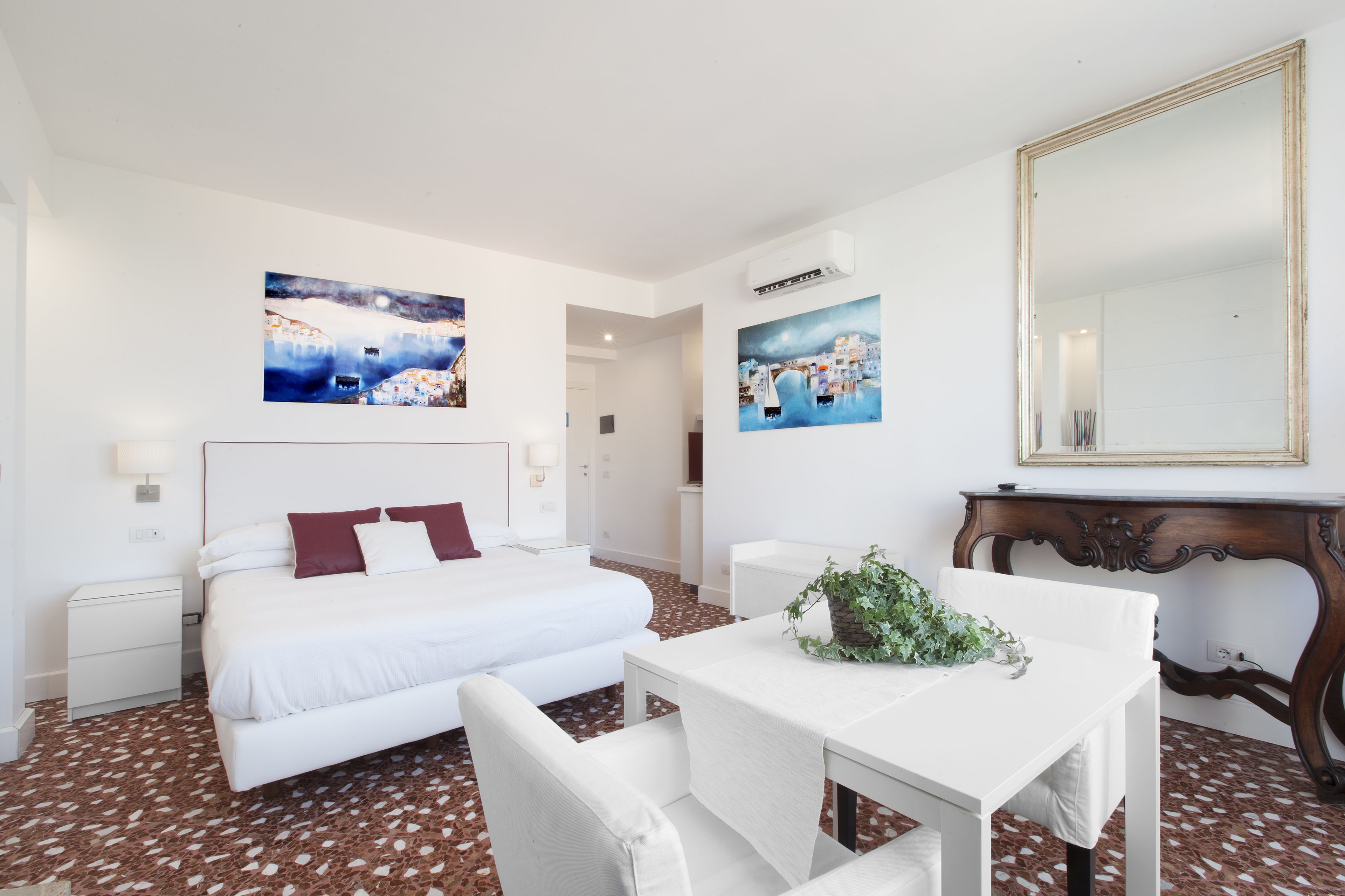 Photo - Sorrento Apartments