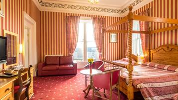 Quadruple Room | Iron/ironing board, free WiFi, bed sheets