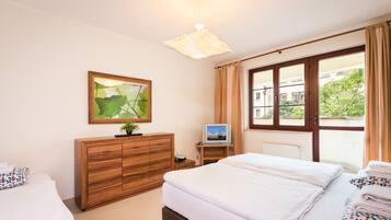 Apartment, 2 Bedrooms (6 pax) | 1 bedroom, iron/ironing board, free cots/infant beds, rollaway beds