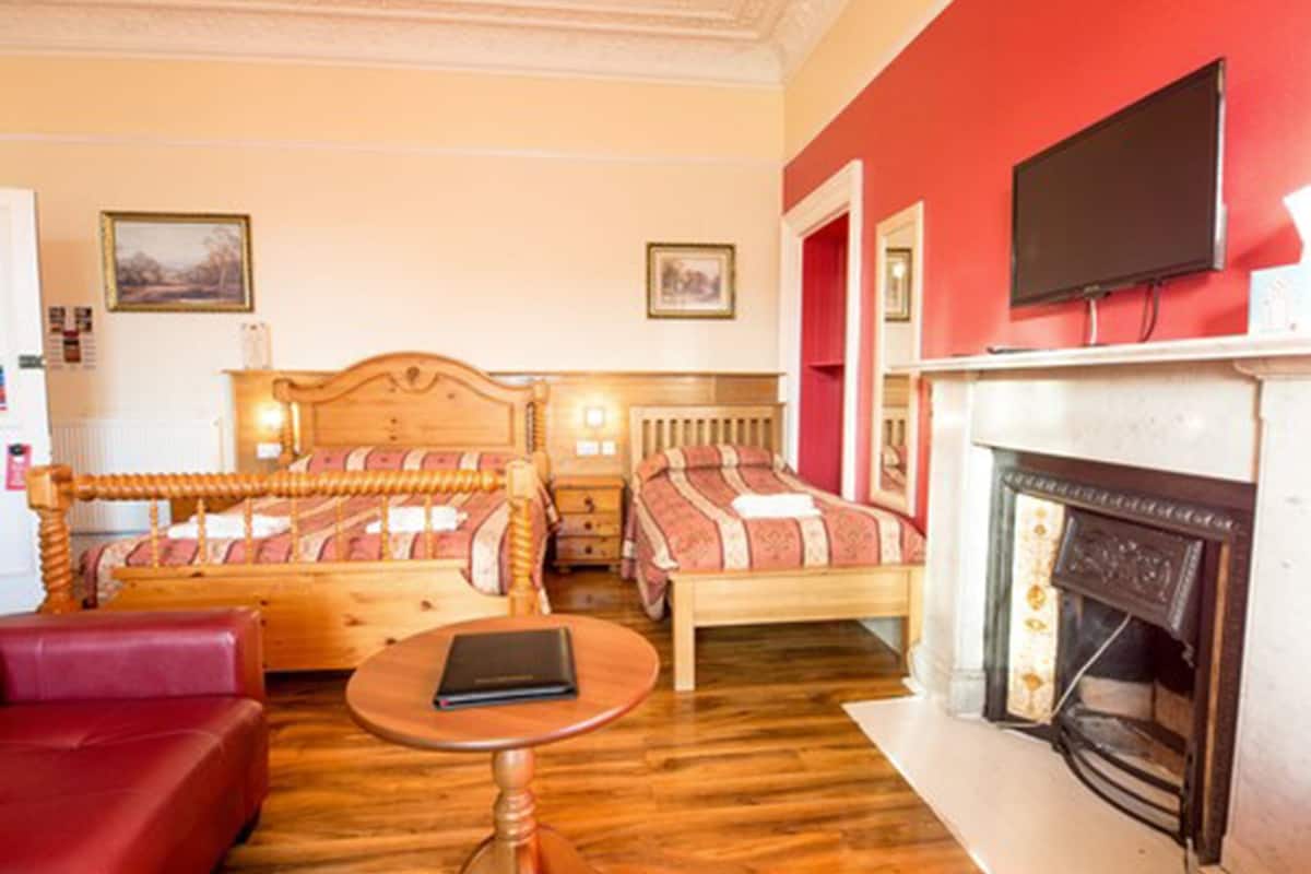 room | desk, iron/ironing board, travel cot, free wifi