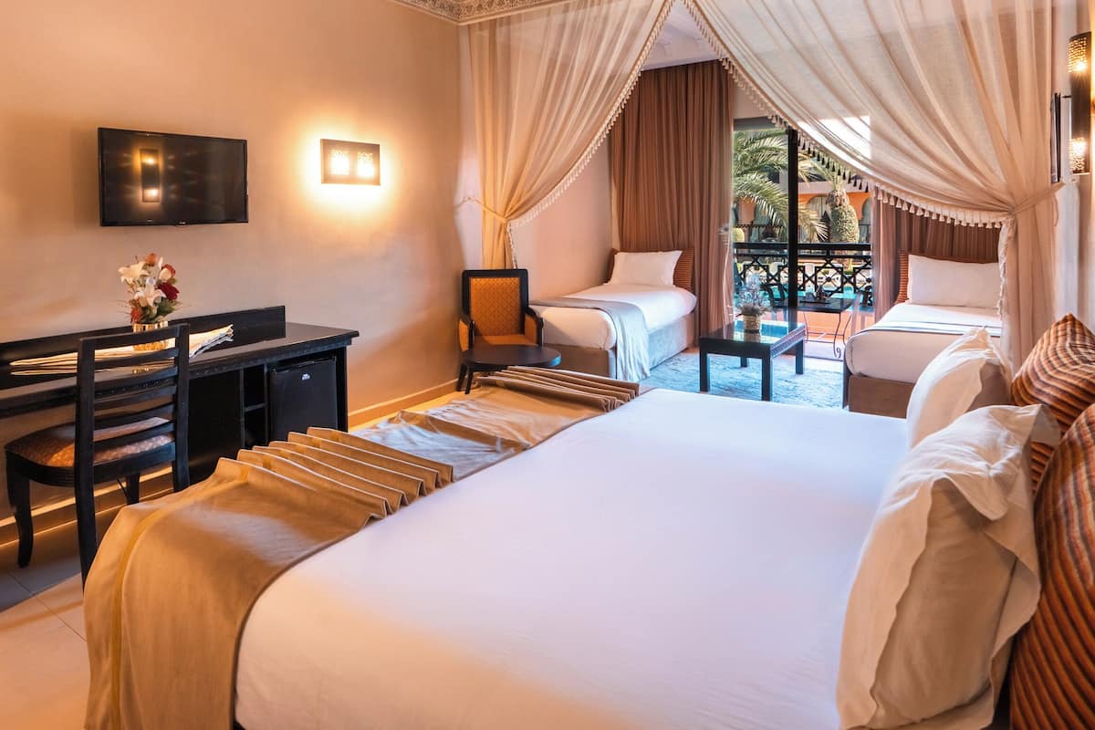 Family Room, Balcony