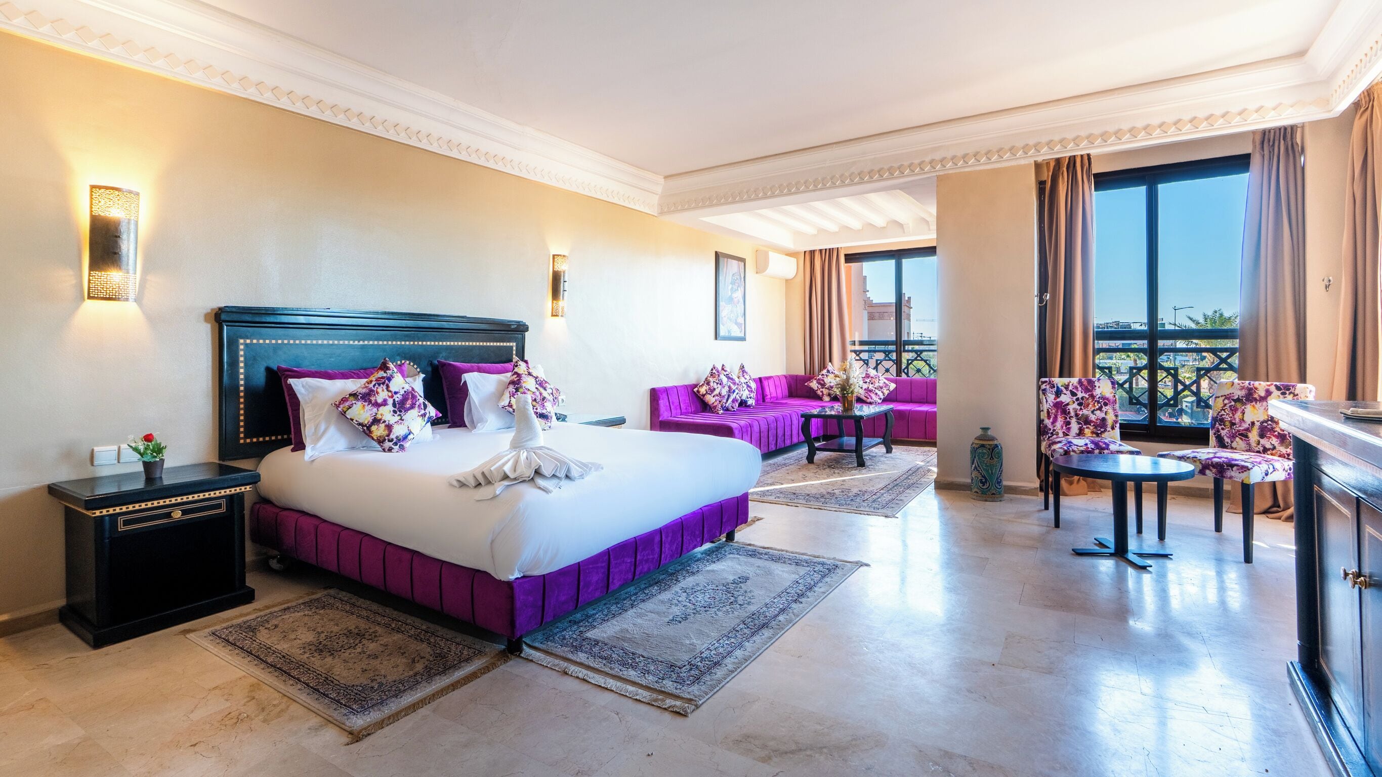 Junior-suite - 1 soveværelse | Premium-sengetøj, senge med topmadrasser, minibar, pengeskab på værelset