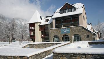 Façana frontal de l'allotjament