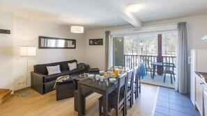 Fridge, microwave, stovetop, dishwasher - Vacancéole - Les Jardins de Balnéa (Loudenvielle)