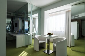 Egyptian cotton sheets, premium bedding, memory-foam beds, minibar - A Point Arezzo Park Hotel (Arezzo)