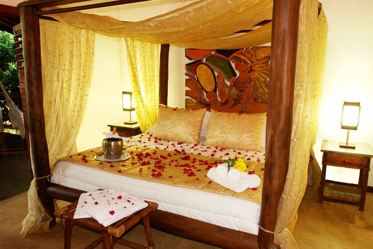 Ropa de cama de alta calidad y minibar