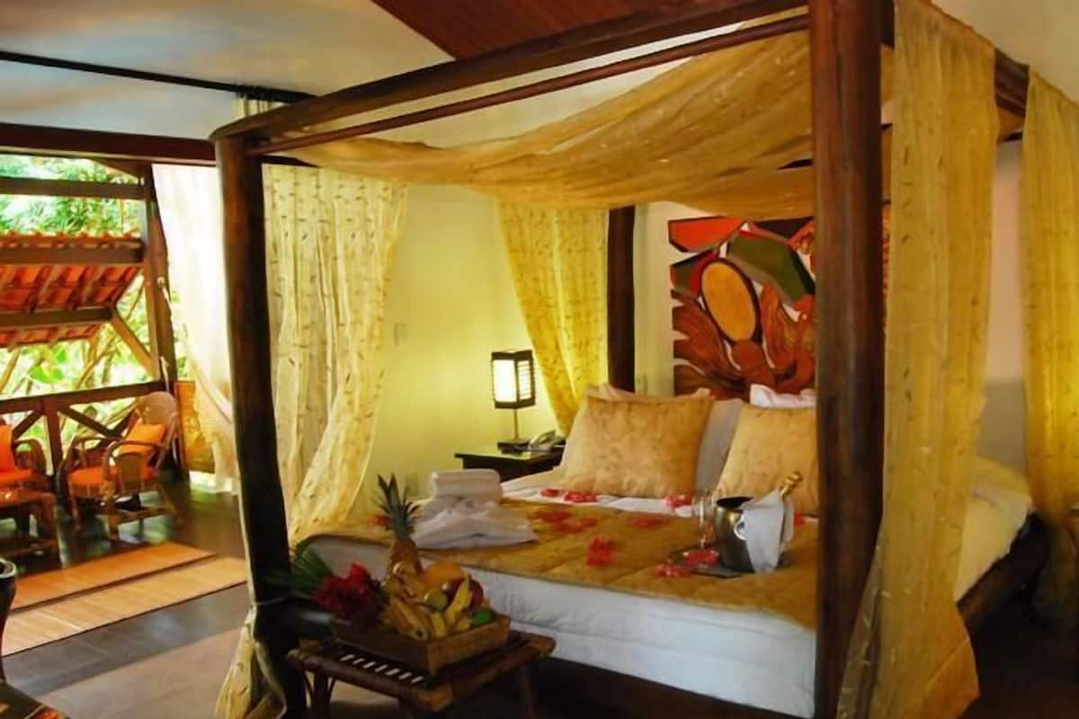 Ropa de cama de alta calidad y minibar