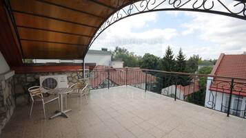 Apartamento standard, 1 quarto | Terraço/pátio