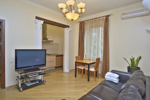 Family Apartment, 1 Bedroom, Kitchen