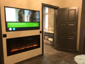 Suite de lujo | Caja fuerte y mobiliario individual