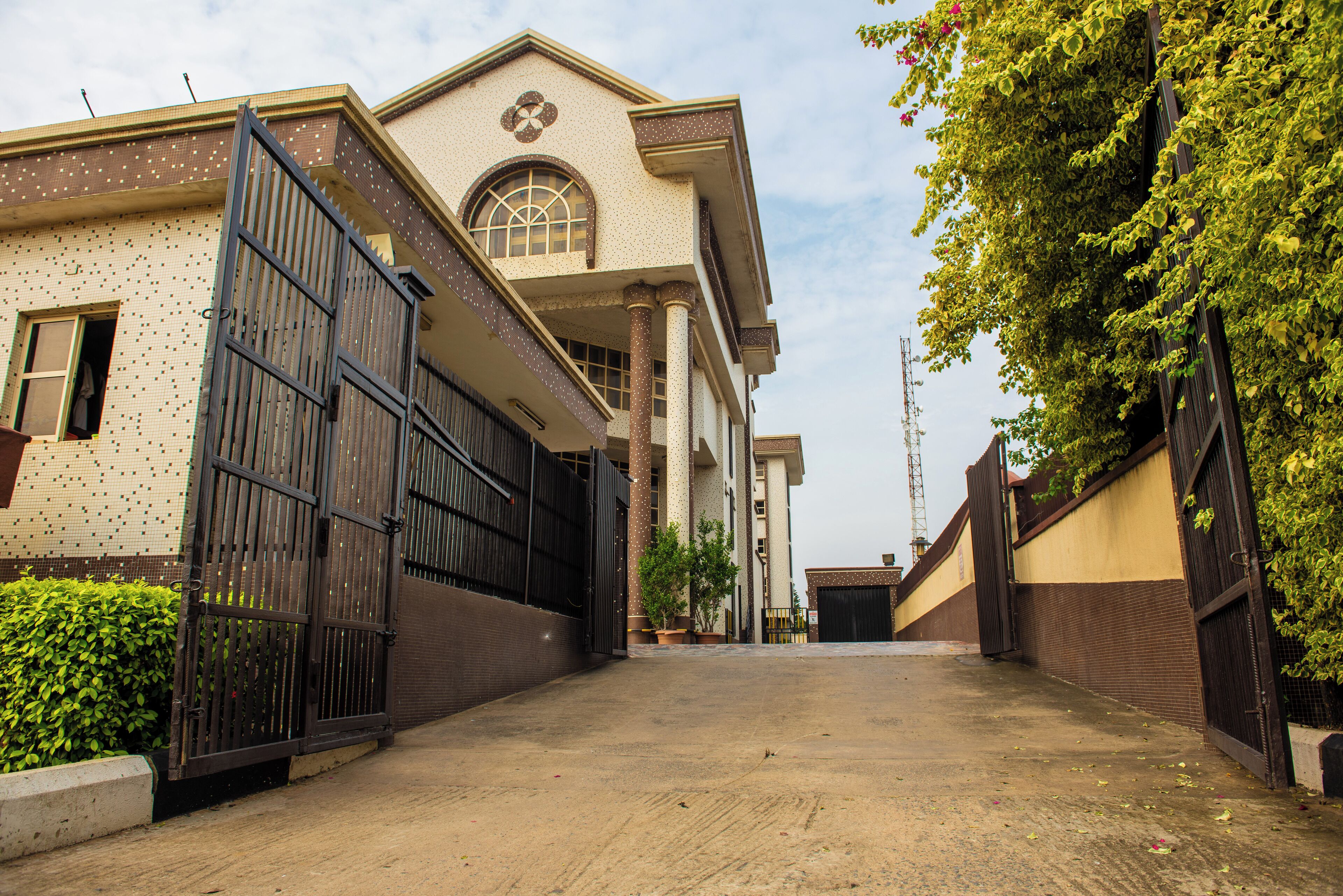 Fachada de la propiedad