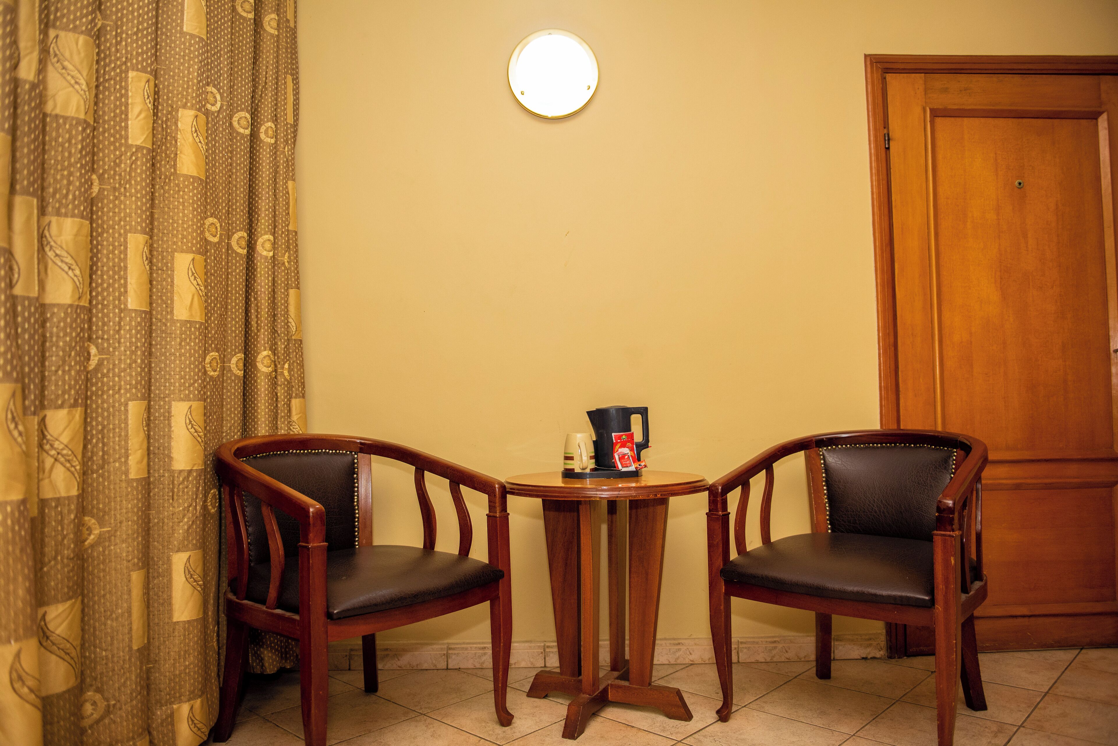 deluxe room | premium bedding, down duvets, in-room safe, desk