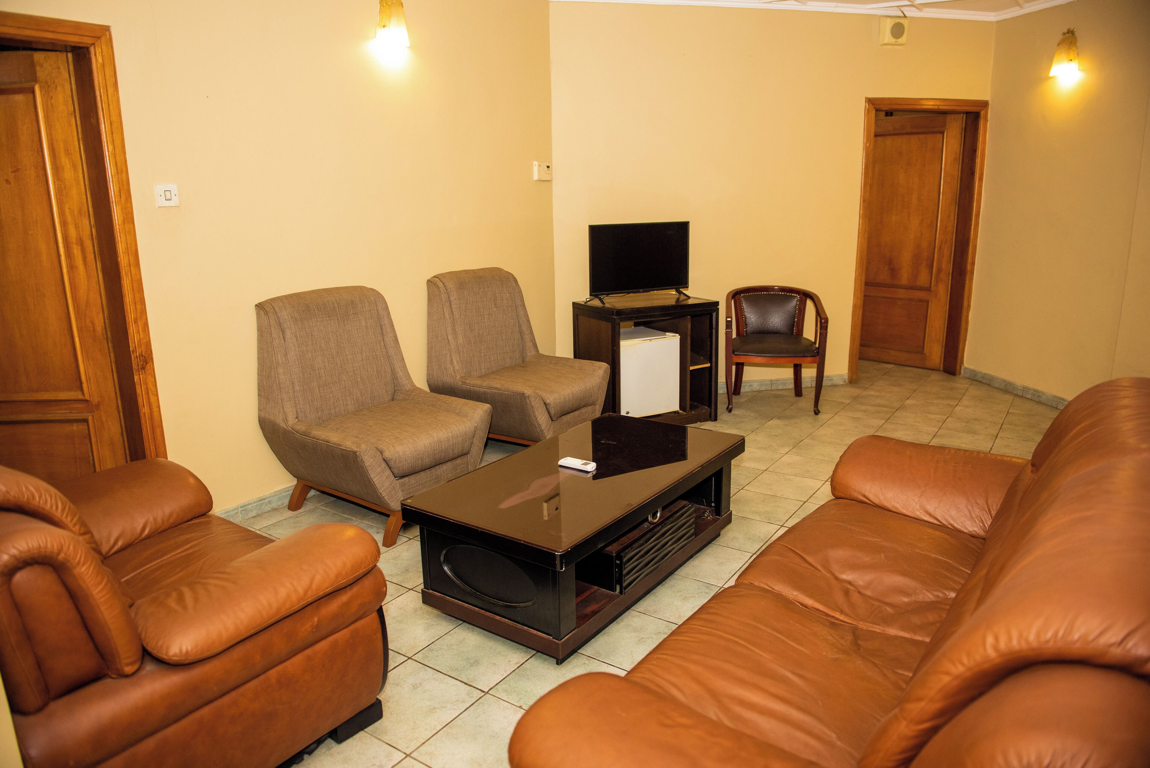 business suite | premium bedding, down duvets, in-room safe, desk