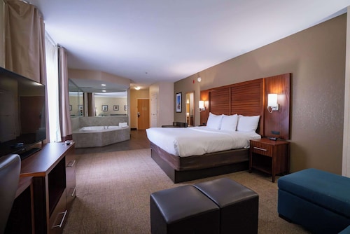 Comfort Suites Flowood - Jackson Airport (must meet transportation requirement)