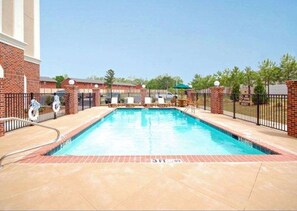 Seasonal outdoor pool