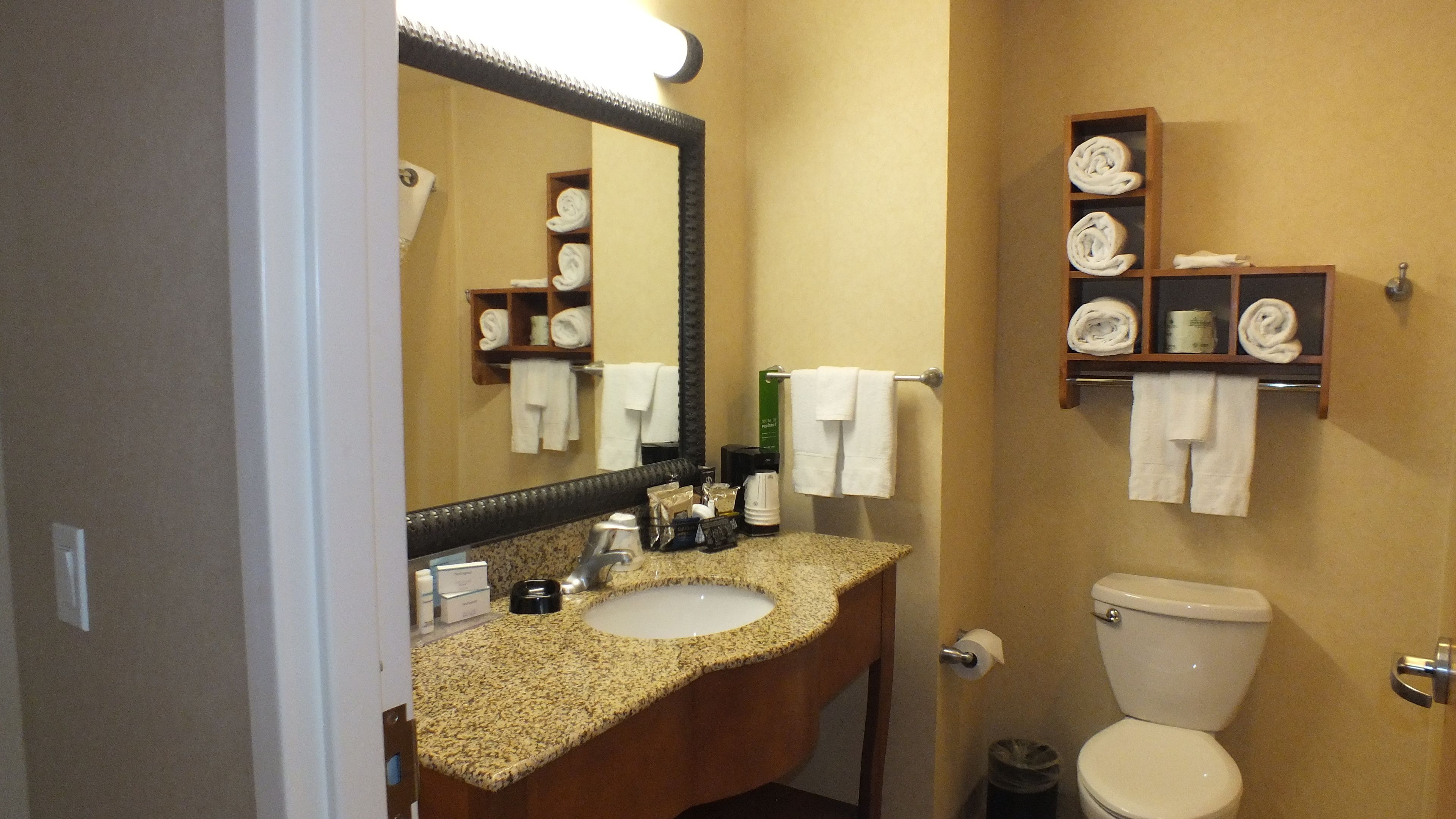 premium bedding, down duvets, in-room safe, blackout curtains