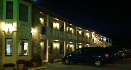 East Street Inn & Suites Tipton