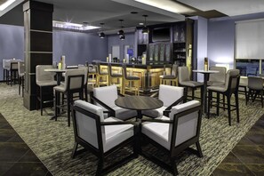 Bar (on property) - Hyatt House Shelton (Shelton)
