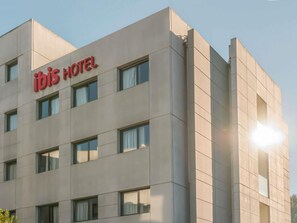 Exterior - ibis Girona Costa Brava (Girona)
