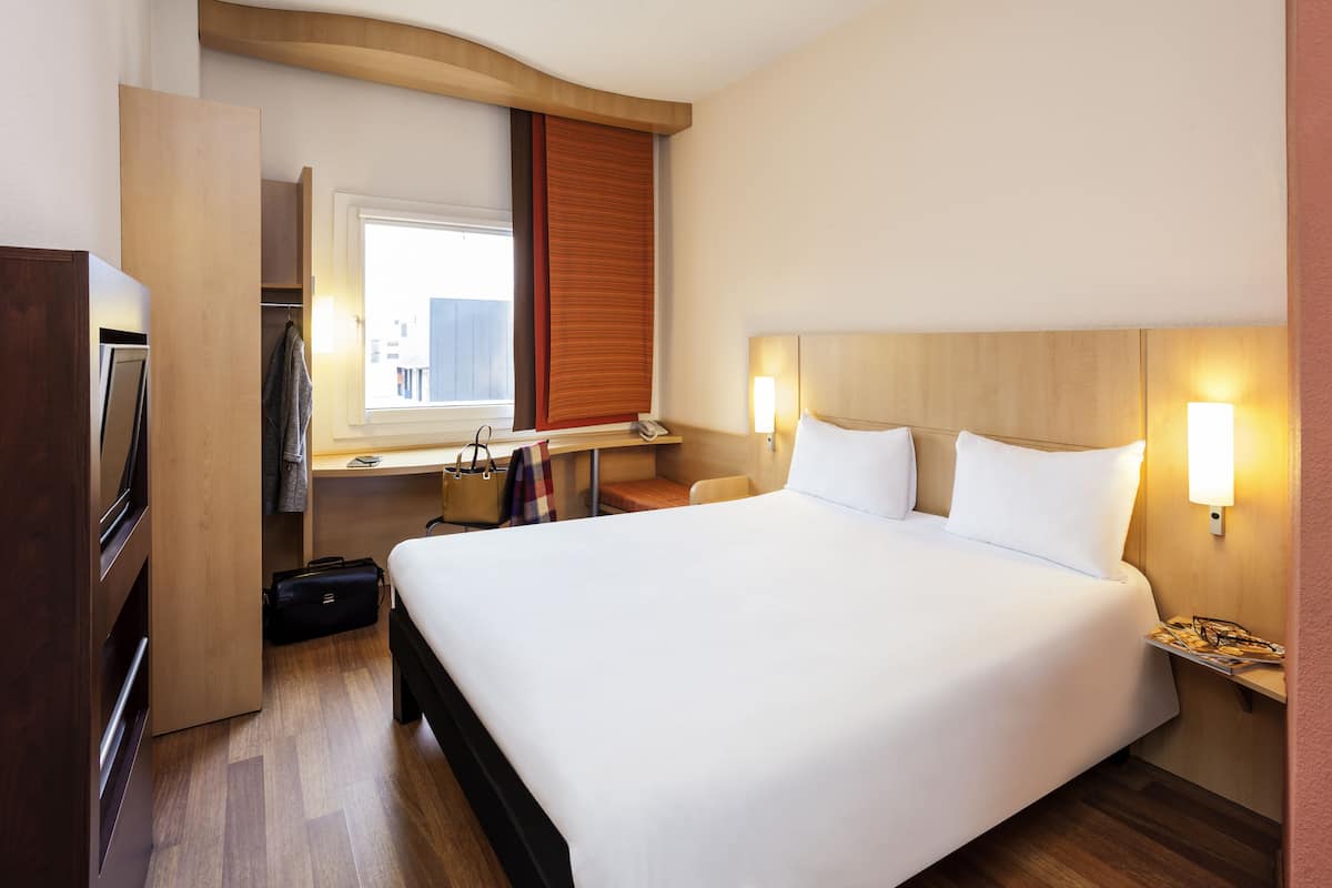 in-room safe, desk, iron/ironing board, cots/infant beds