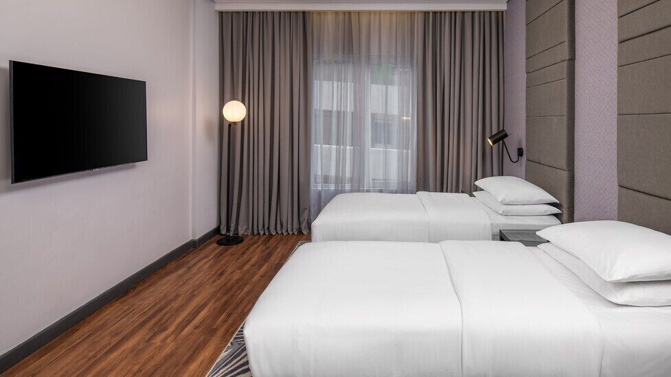 スーペリア ルーム シングルベッド 2 台 | 1 室のベッドルーム、高級寝具、羽毛の掛け布団、低反発ベッド