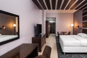 Suite familiar, 1 habitación | 1 dormitorio, ropa de cama de alta calidad, edredones de plumas