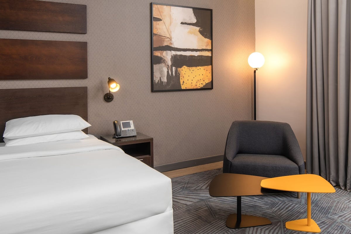 1 chambre, literie de qualité, couette en duvet