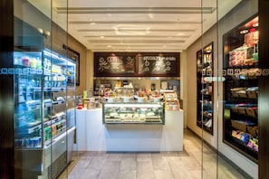 Room service - dining - Centro Barsha (Dubai)