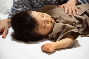 セーフティボックス (室内)、客室ごとに異なる装飾、客室ごとに異なるインテリア、デスク