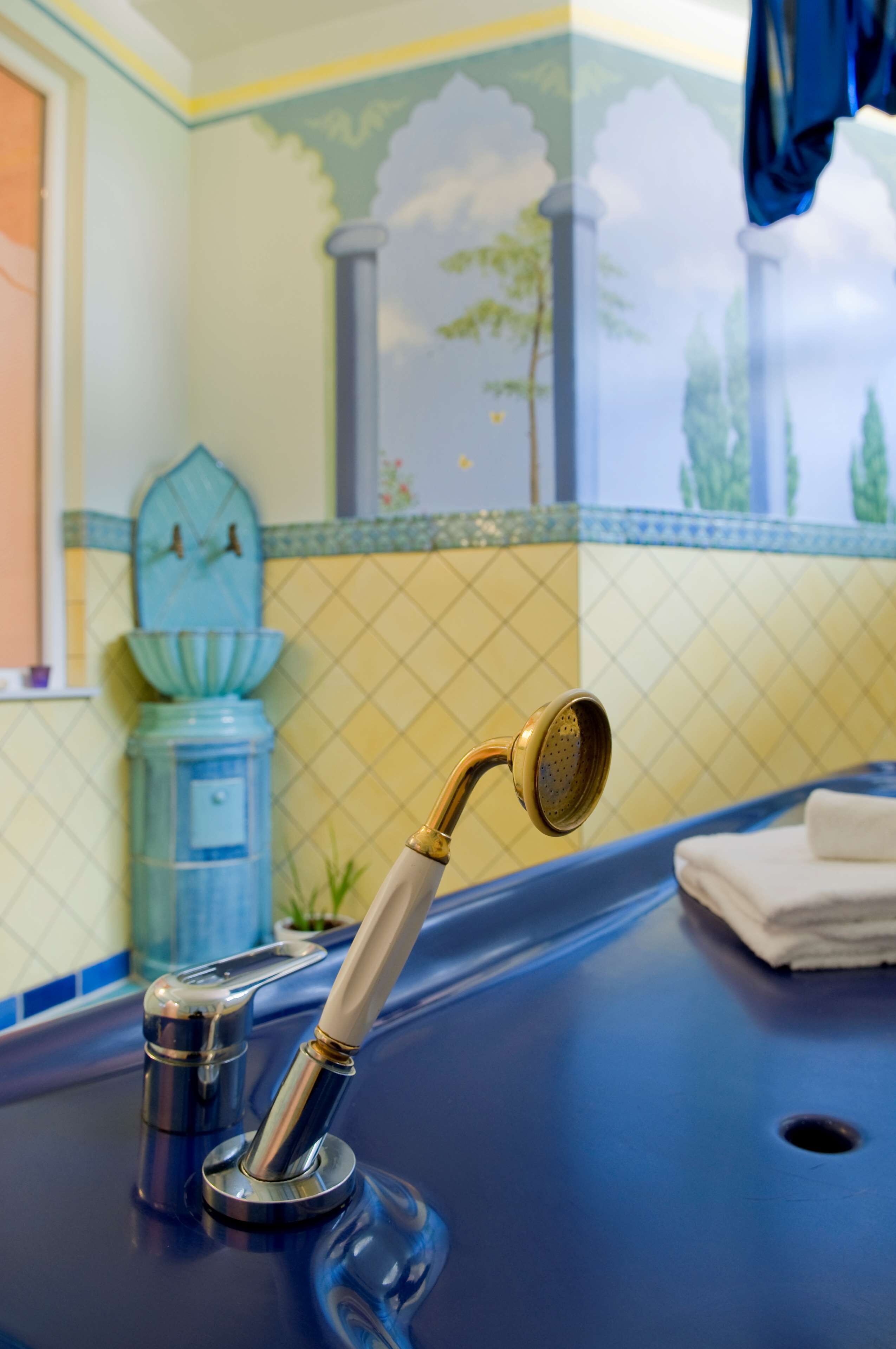 sauna, hot tub, body treatments, hot stone massages, body wraps