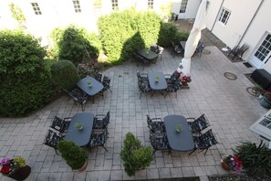 Children's play area - outdoor - Hotel Weisser Schwan (Erfurt)