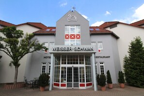 Front of property - Hotel Weisser Schwan (Erfurt)