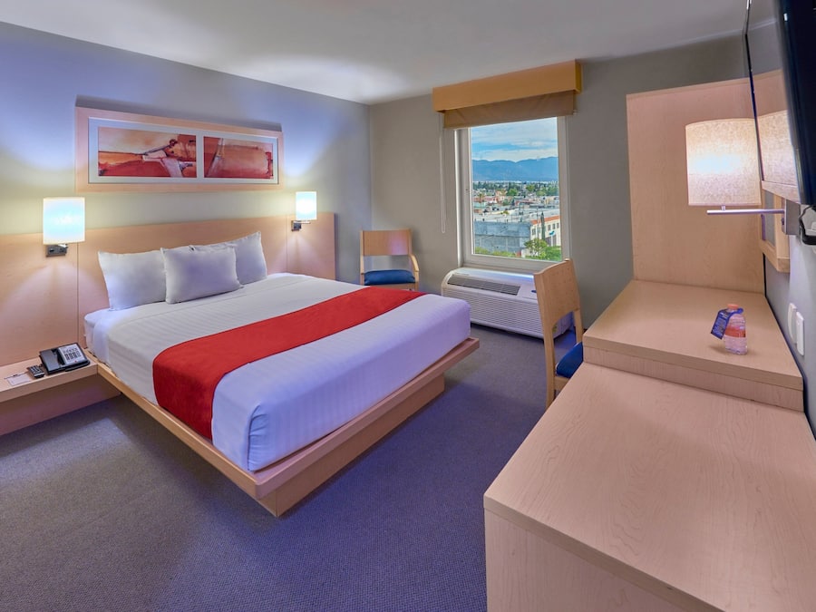 Free WiFi, bed sheets, alarm clocks