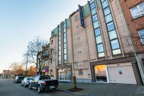Front of property - Hotel Expo (Brussels)