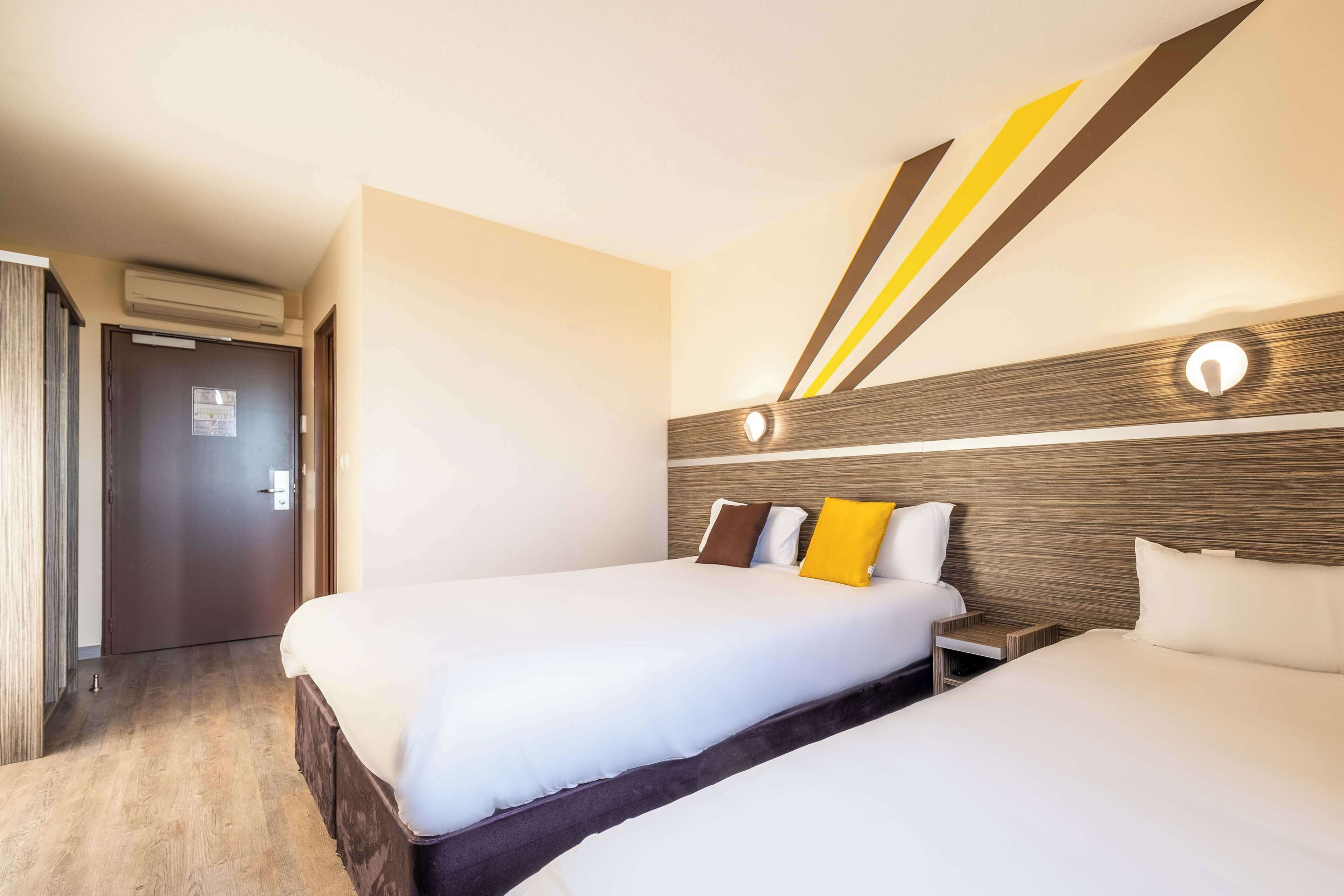 Triple Room - 1 Double Bed 1 Single Bed | Desk, blackout drapes, soundproofing, cribs (surcharge)