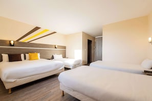 Standard Room - 1 Double Bed 3 Single Beds