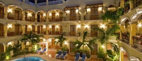 Outdoor pool, pool umbrellas