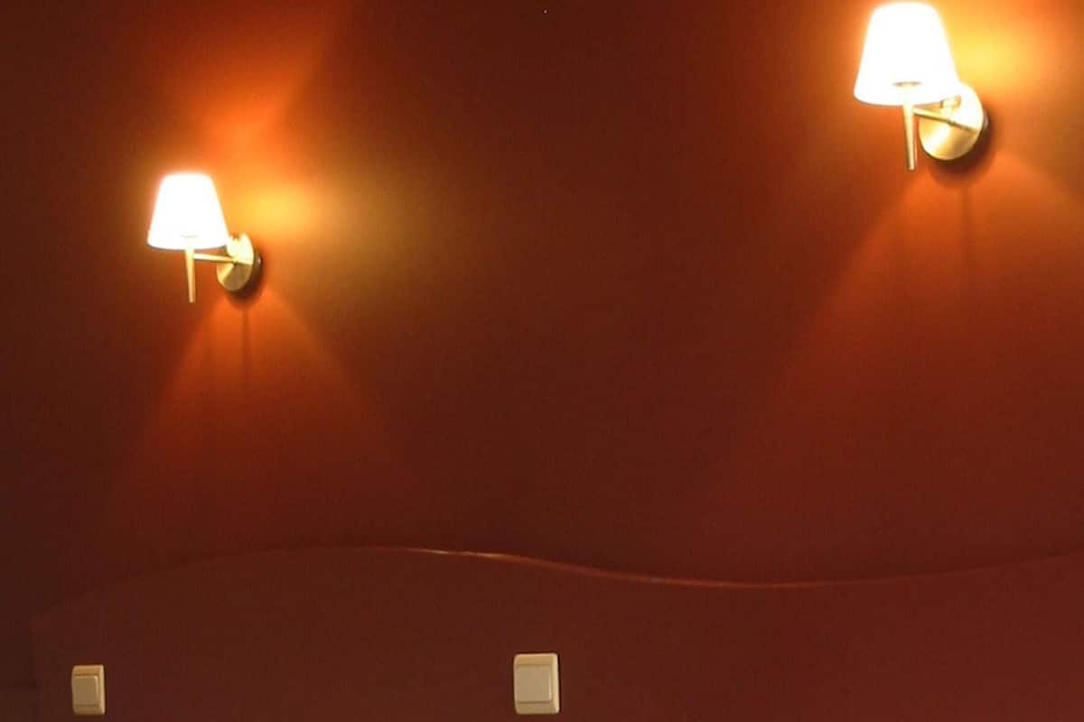 Camera tripla | Una scrivania, tende oscuranti, culle/letti per bambini (gratuiti)