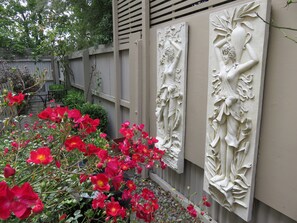 Garden - Athena Motel & Apartments (Christchurch)