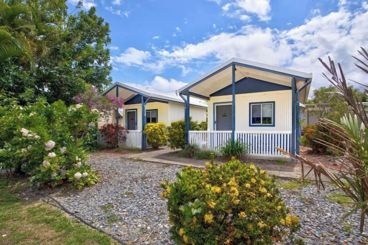 Beach Shack (Shared Bathroom & Kitchen) | 2 bedrooms, wheelchair access