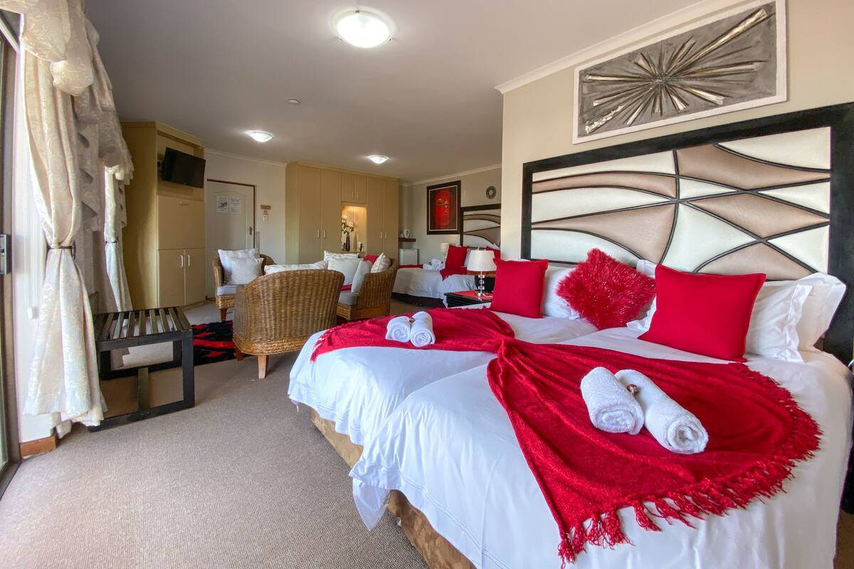 Superior Family Room  | 1 bedroom, premium bedding, in-room safe, desk
