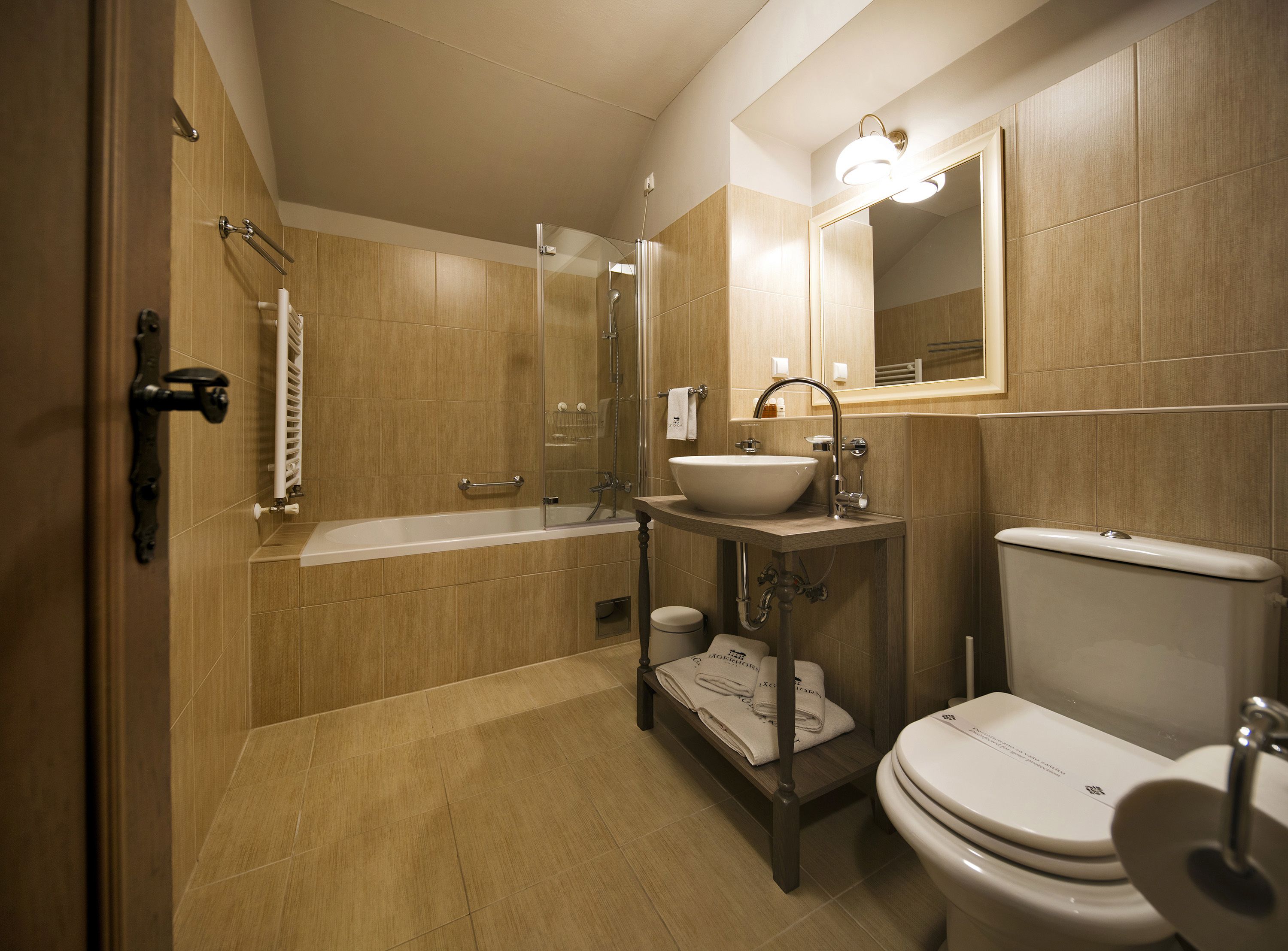 classic double or twin room | bathroom | shower, free toiletries, hair dryer, towels