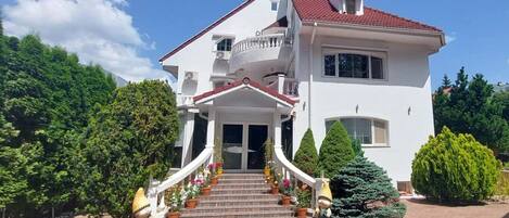 Façade de lâhĂ©bergement