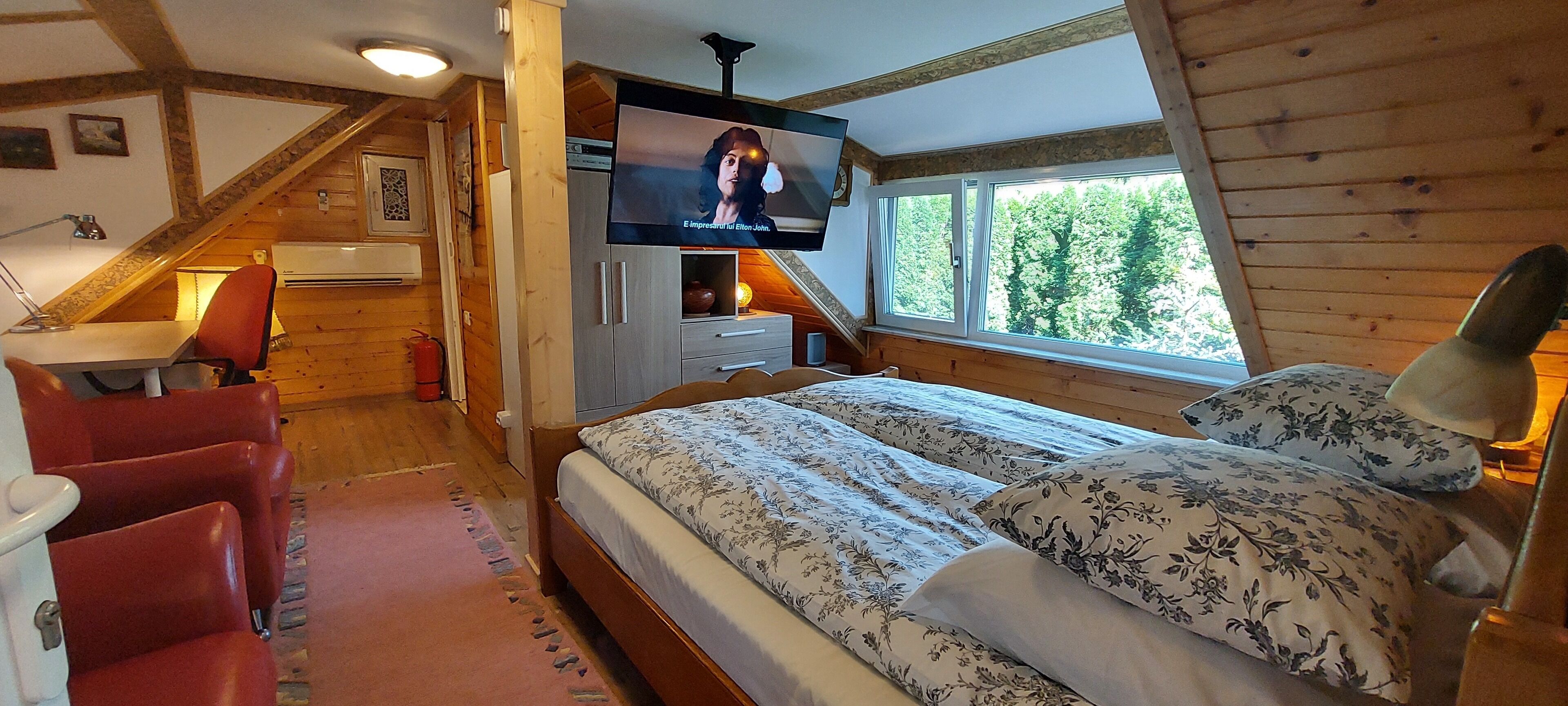 Premium bedding, free minibar items, in-room safe