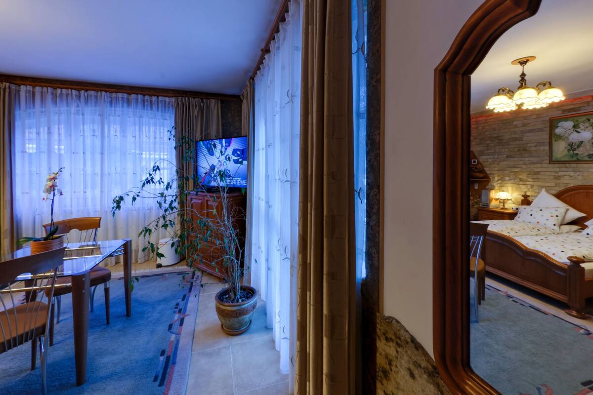 Hochwertige Bettwaren, Minibar (mit einigen kostenlosen Artikeln)