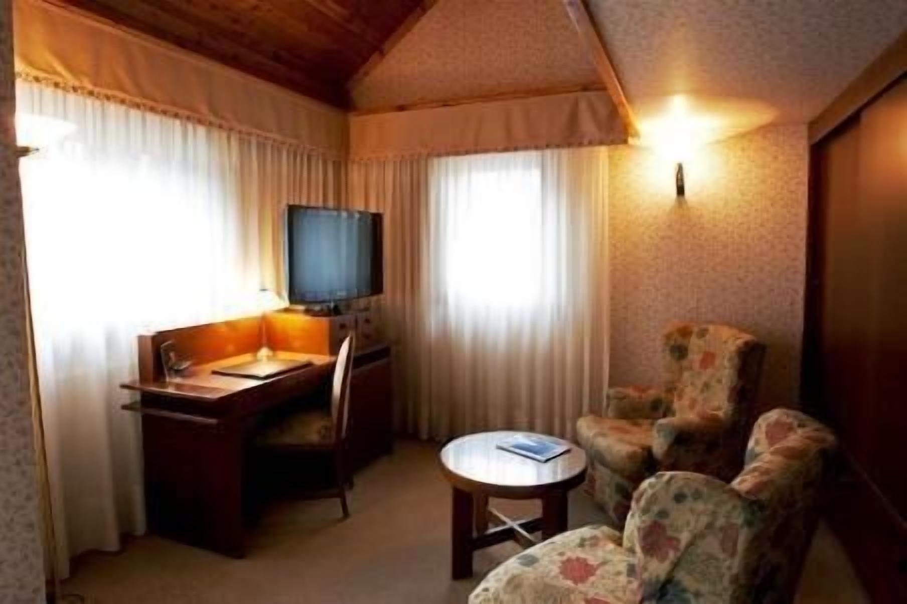 28-inch tv with digital channels