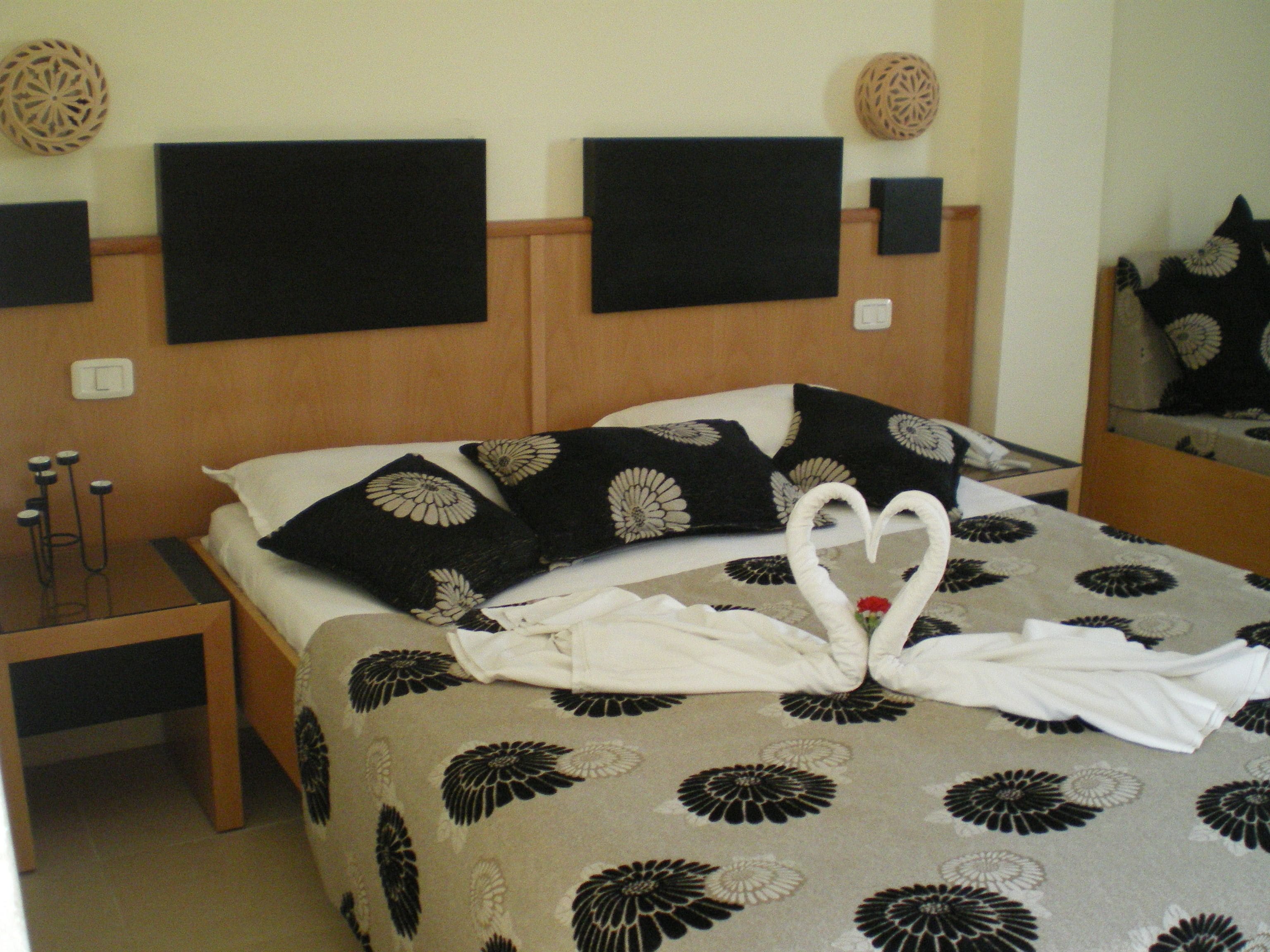 standard twin room | free wifi