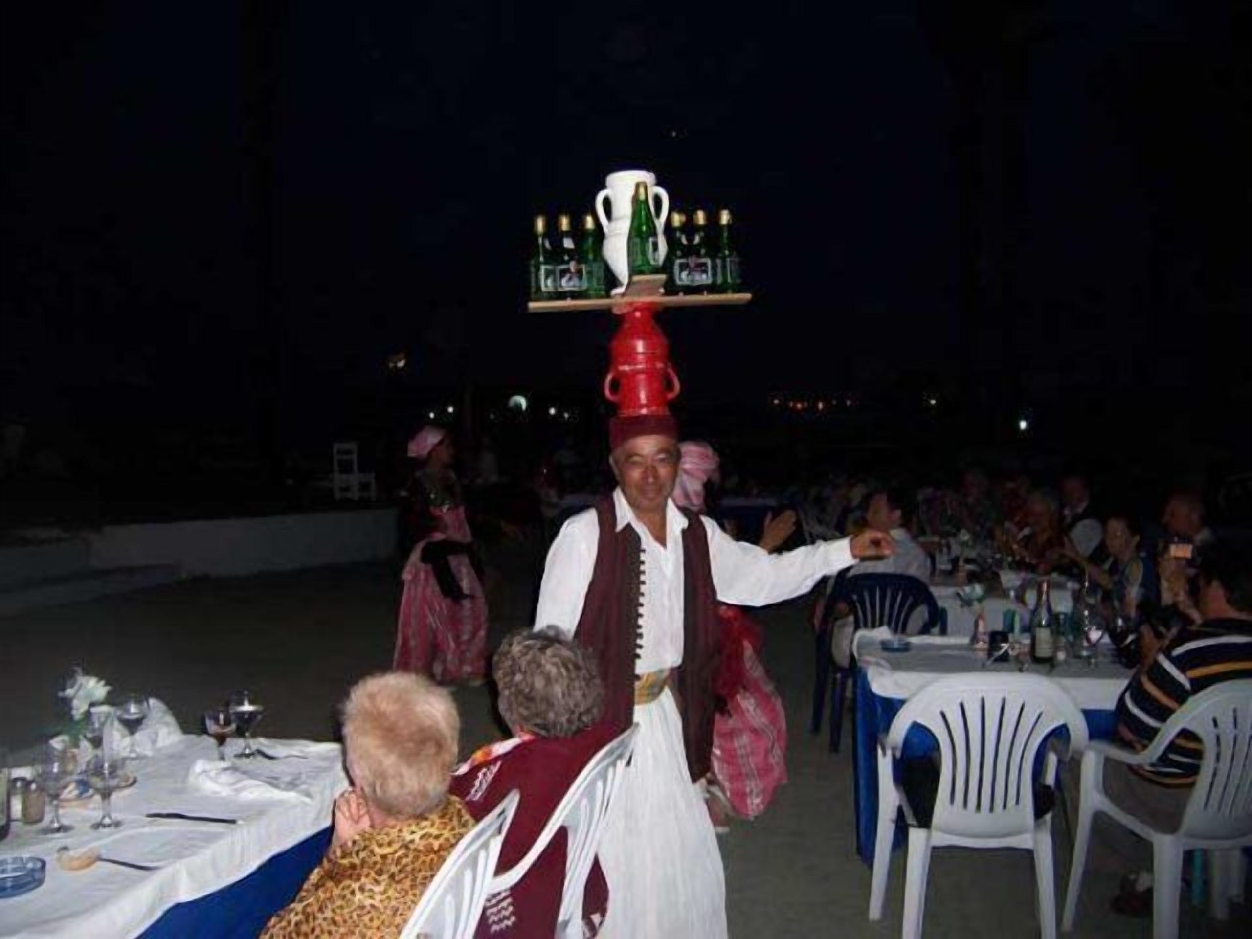 breakfast, lunch and dinner served