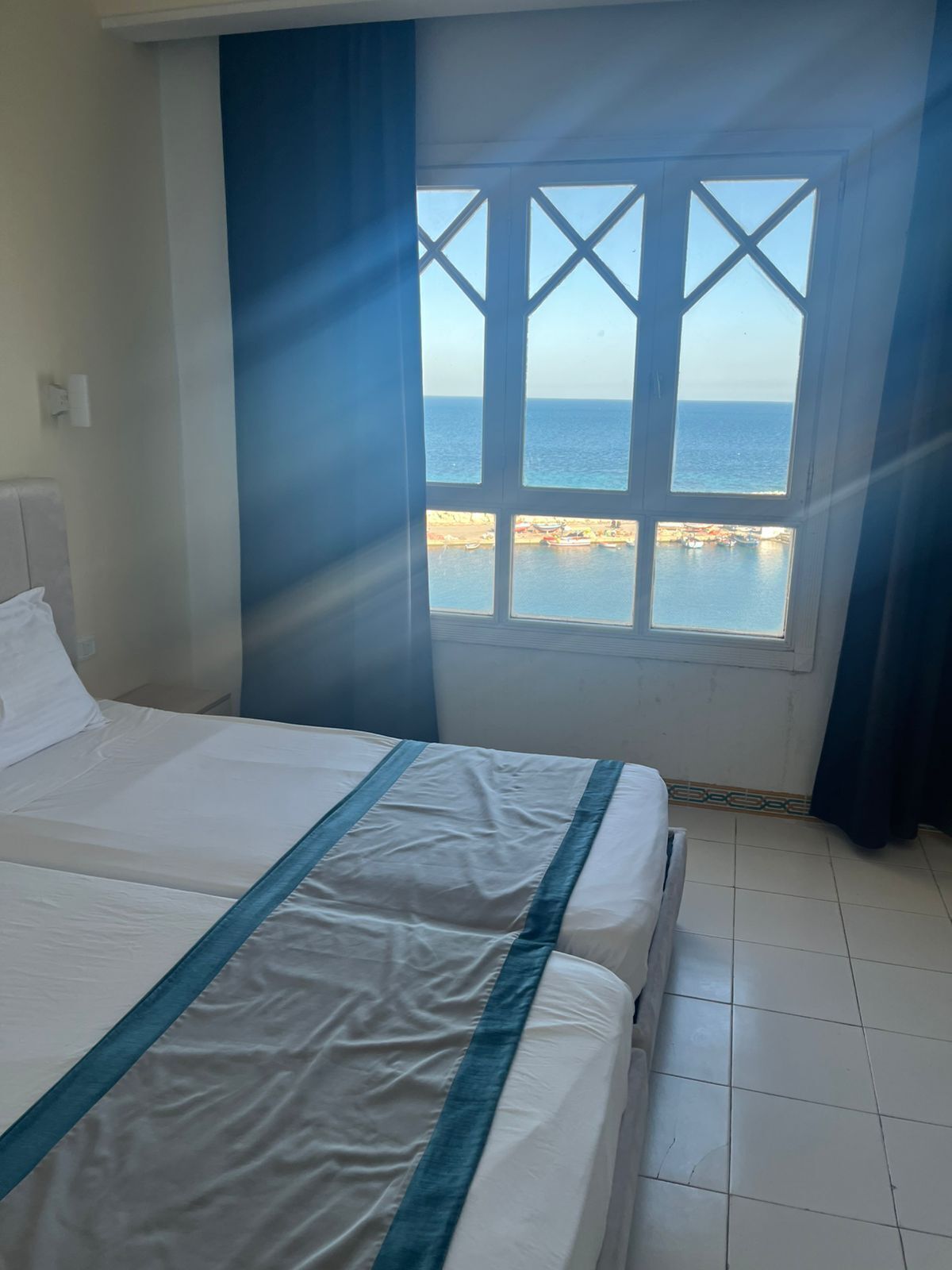 Habitación doble | Caja fuerte, cortinas opacas, cunas gratuitas y wifi gratis